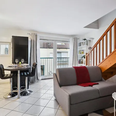 Chic Duplex With Parking Apartment *