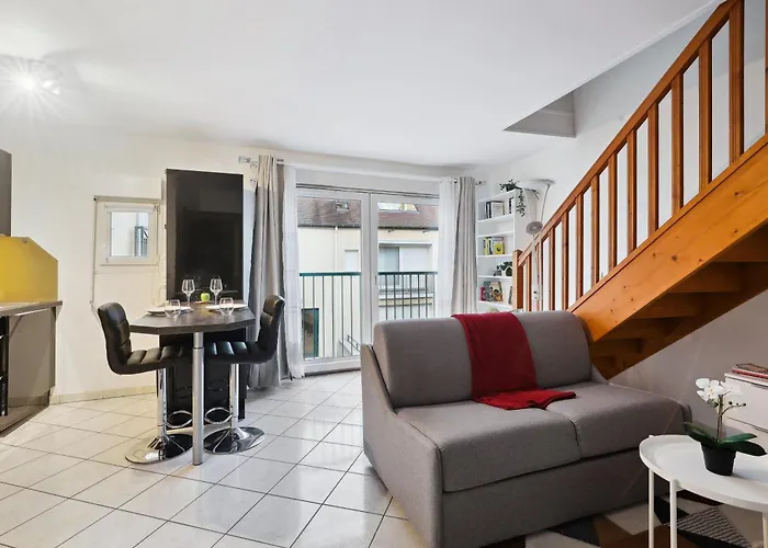 Chic Duplex With Parking Appartement *